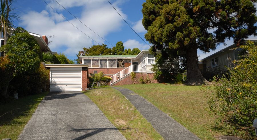  at 18 William Souter Street, Forrest Hill, Auckland