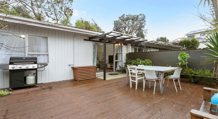  at 2/14 Melton Road, Mount Wellington, Auckland