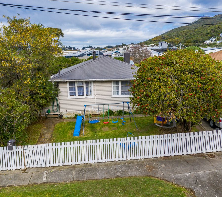 Free property data for 21 Hukatai Street, Elsdon, Porirua homes.co.nz