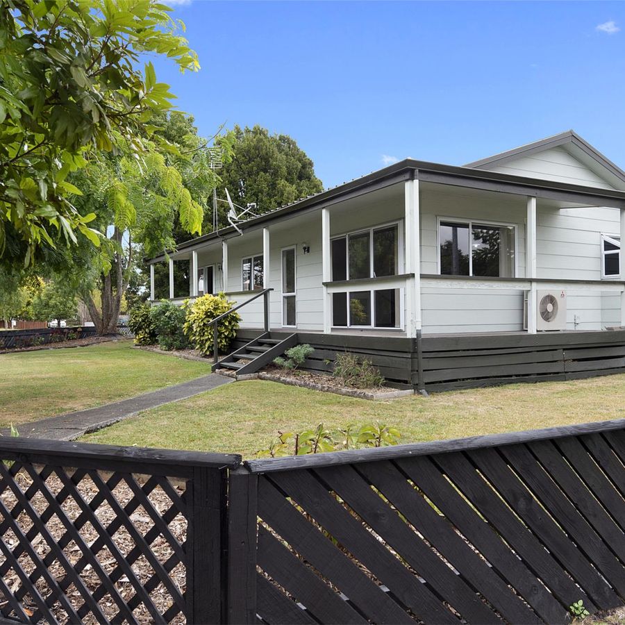 Free property data for 7 Garland Drive, Saint Andrews, Hamilton homes