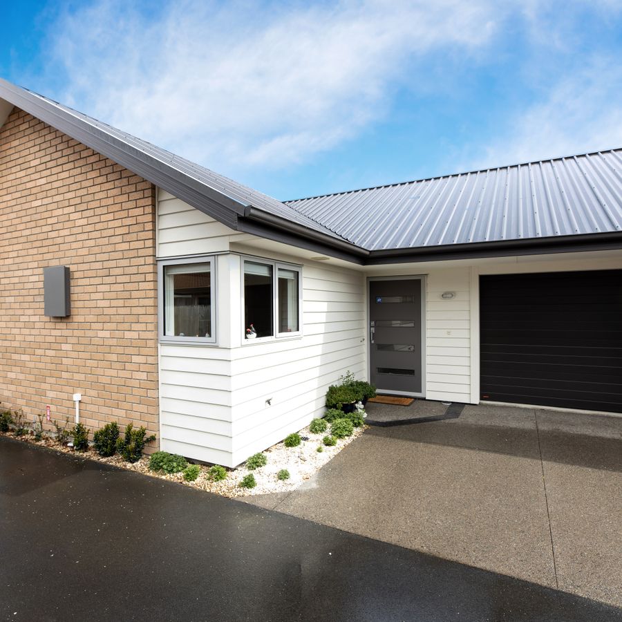 Free property data for 2/323 Wairakei Road, Burnside, Christchurch
