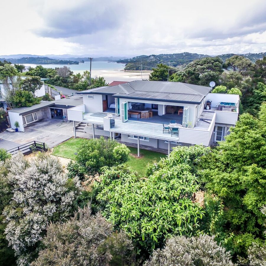 Free property data for 2 Binnie Street, Paihia homes.co.nz