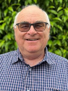 Les Barnes