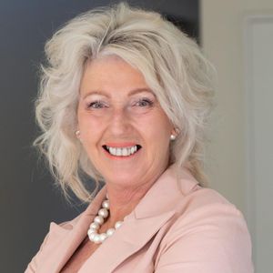 Linda Warren-Davey