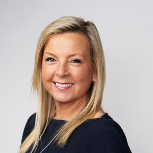 Angela Thomas