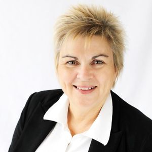 Glenys Elley