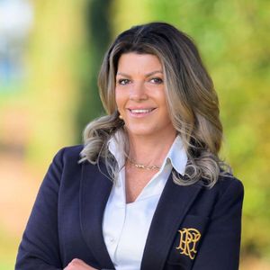 Leah Salvesen