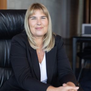 Leonie Riach