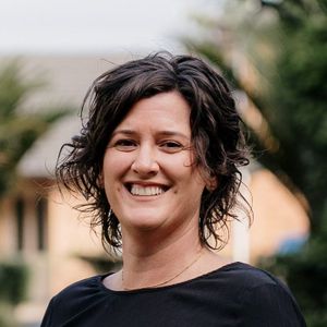 Julie Vaea