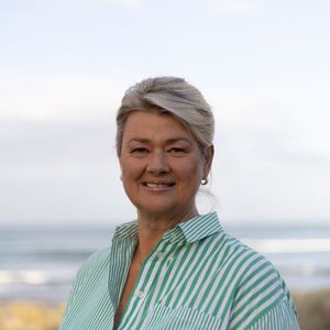 Donna Santner AREINZ
