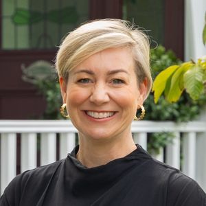 Robyn Ellson