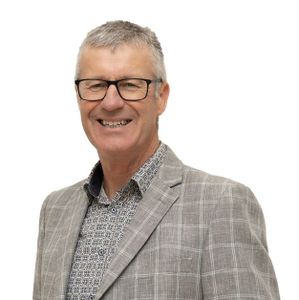 Graeme Hegan AREINZ