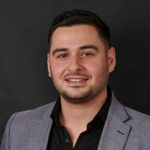 Andre Zareian