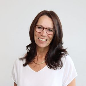 Debbie Lee