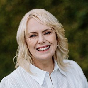 Eilish Russell