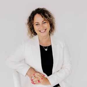 Paula Wenham