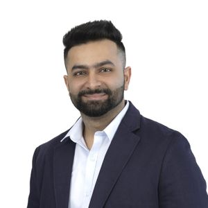 Ayyuush Gndhi