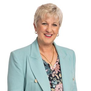 Glenys French