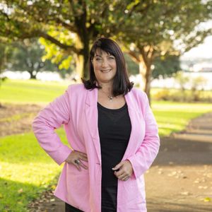 Suzanne Thomas