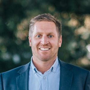 Tom Harbott