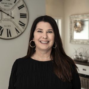 Terri Gregory