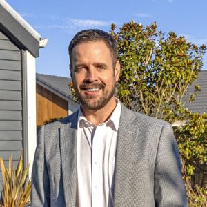 Chris Phillips