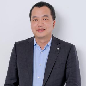 Shi Feng