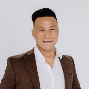 Wei Sen Chow Wei Sen, Hartles & Co.