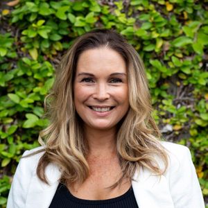 Paulette Bell