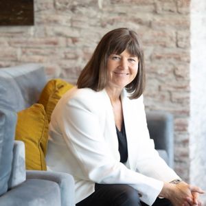 Susie Sturt