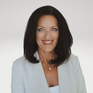 Kim-Louise Hill