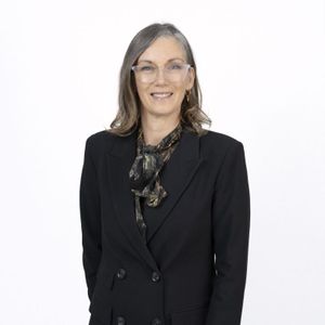 Denise Dry