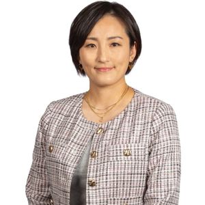 Ellie Lee